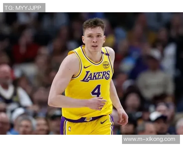 12月15日NBA最佳球员评选结果揭晓艾顿荣膺殊荣引发热议